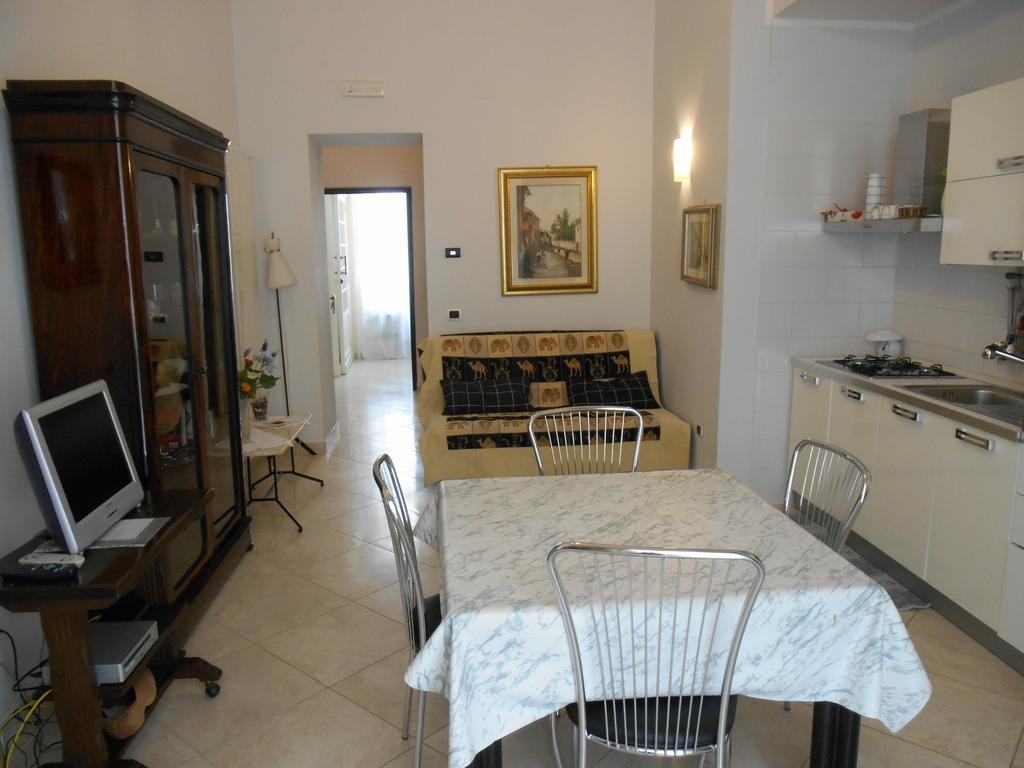דירות נאפולי Casa Sannazzaro חדר תמונה